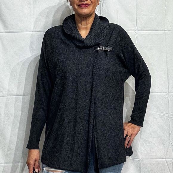 89th & Madison Gray Buckle Front Poncho Cape Sz M - Picture 1 of 13